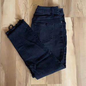 High-waisted black jeans